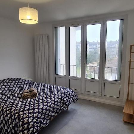 Private Room In Shared Apartment IV Beauvais Ngoại thất bức ảnh