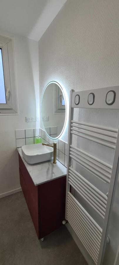 Private Room In Shared Apartment IV Beauvais Ngoại thất bức ảnh