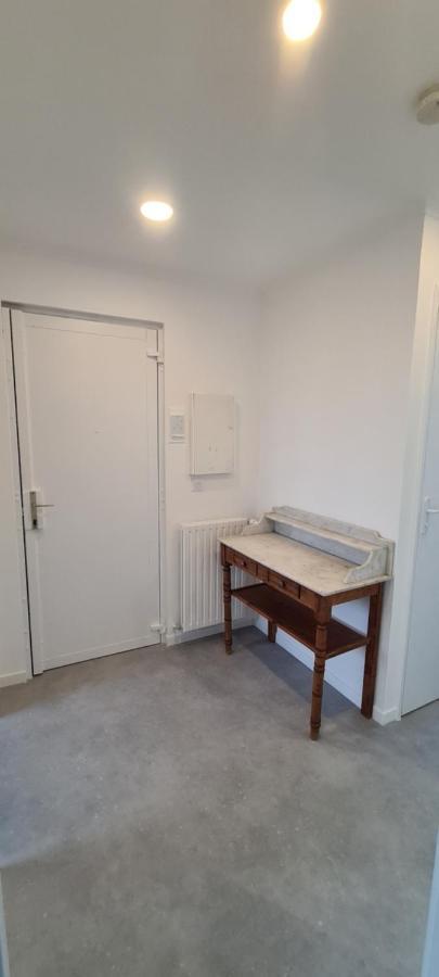 Private Room In Shared Apartment IV Beauvais Ngoại thất bức ảnh